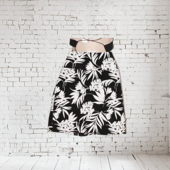 S.C. & Co. Skort Sport Black & White Floral - Picture 3 of 5
